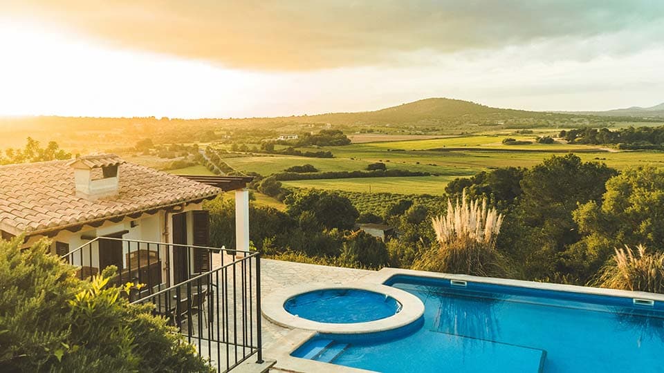 Vy från 07.mallorca-living-a-guide-to-buying-a-villa-and-island-life