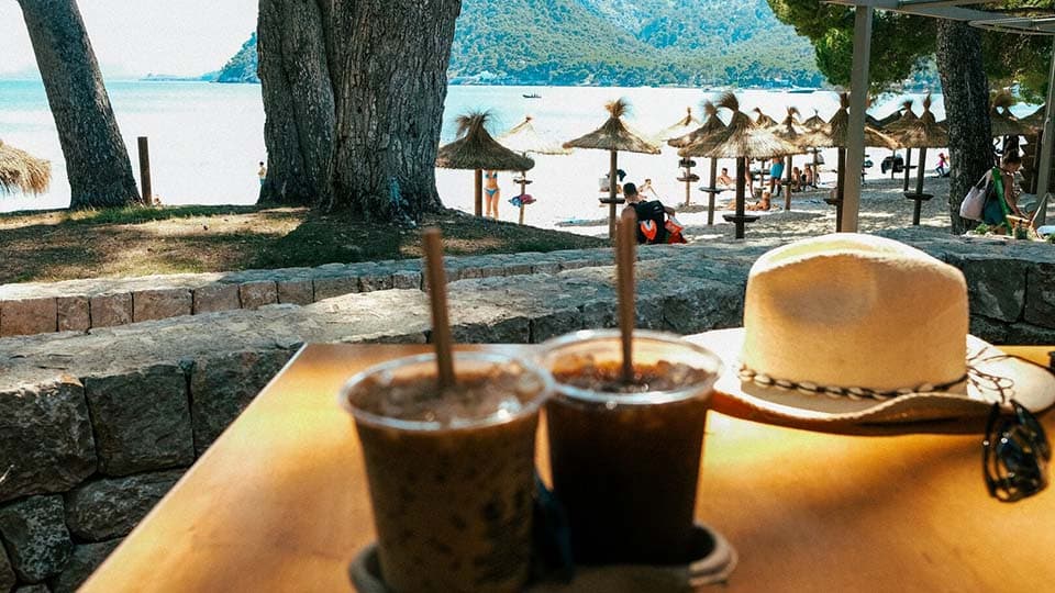 Vista de 12.mallorca-essentials-accessories
