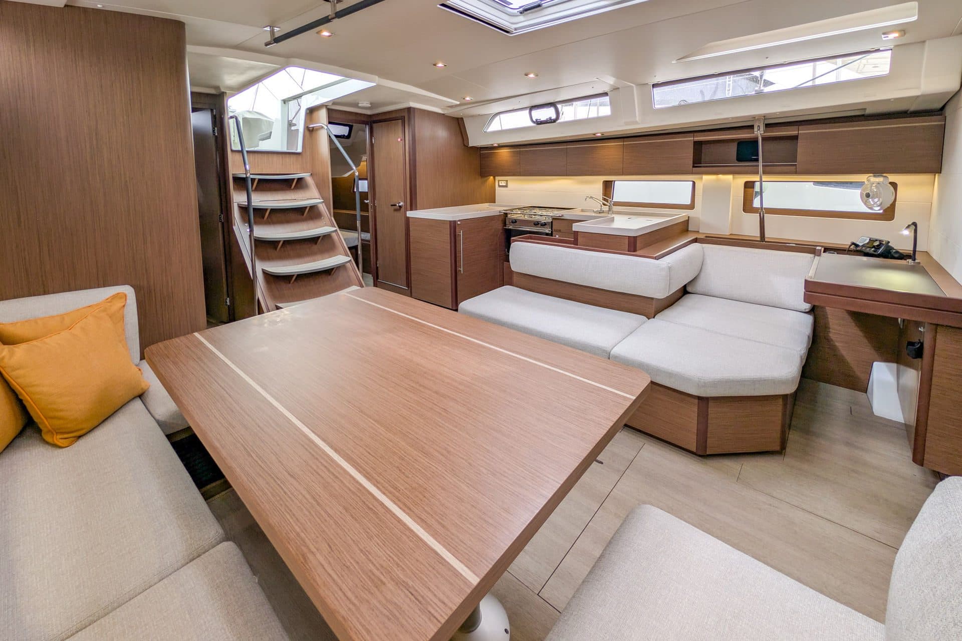 Aquaris – lloguer de Oceanis 51.1 a Mallorca