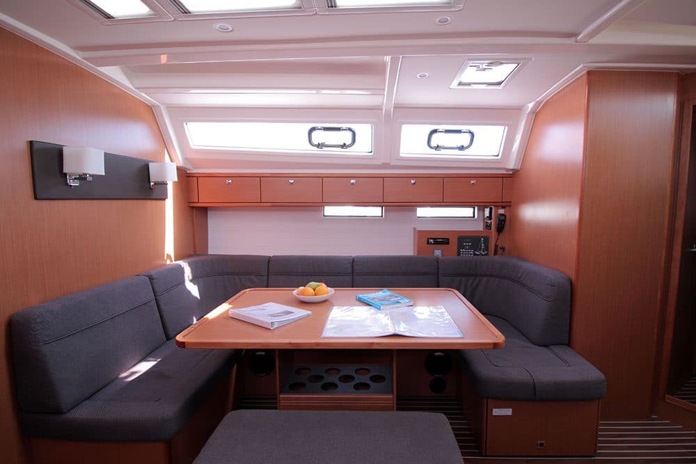 Casino Royale – lloguer de Bavaria Cruiser 46 a Mallorca