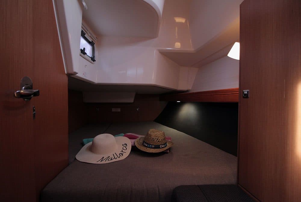 Chilly Lilly – lloguer de Bavaria Cruiser 37 a Mallorca