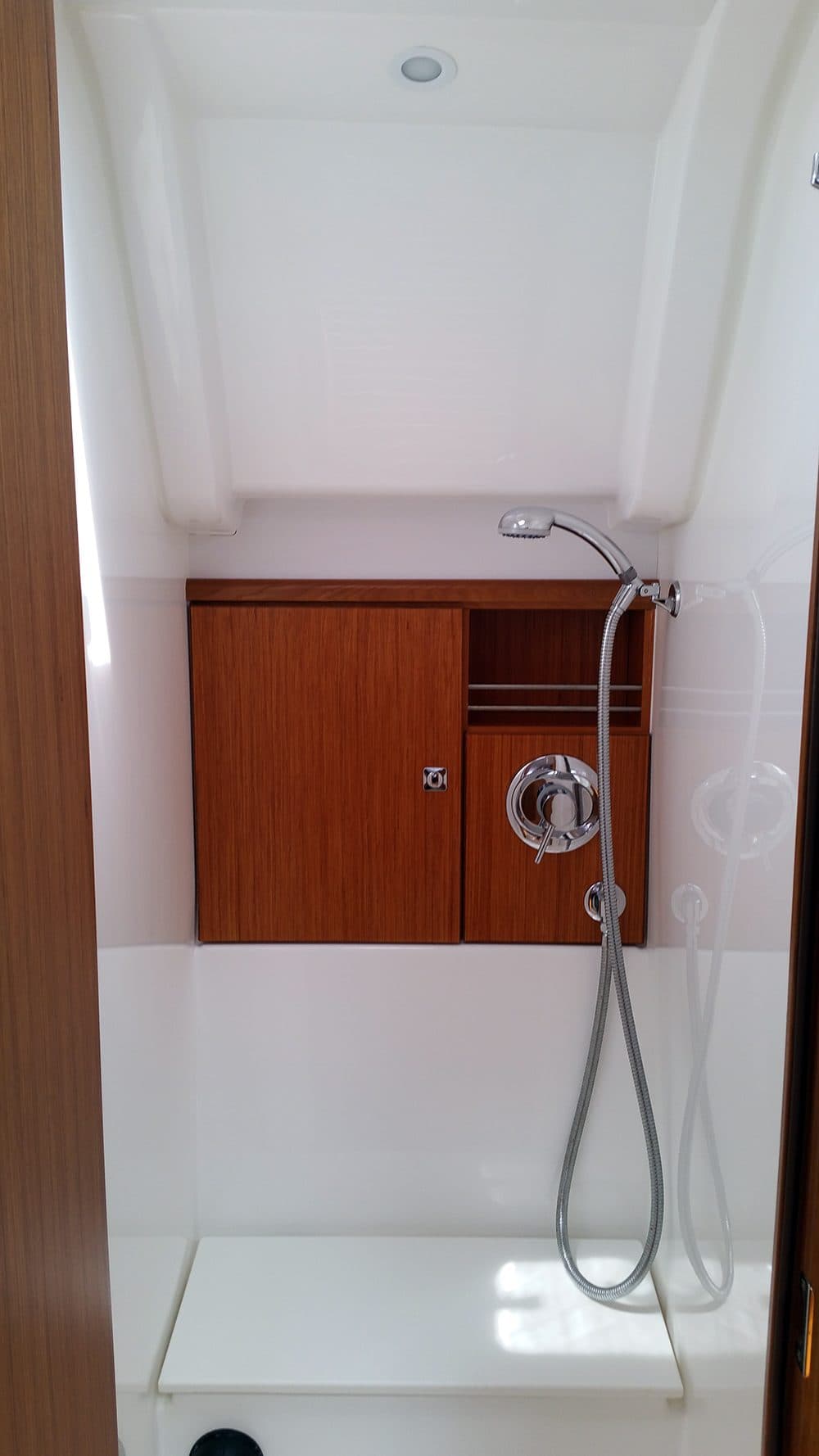Firewall – lloguer de Bavaria Cruiser 51 a Mallorca
