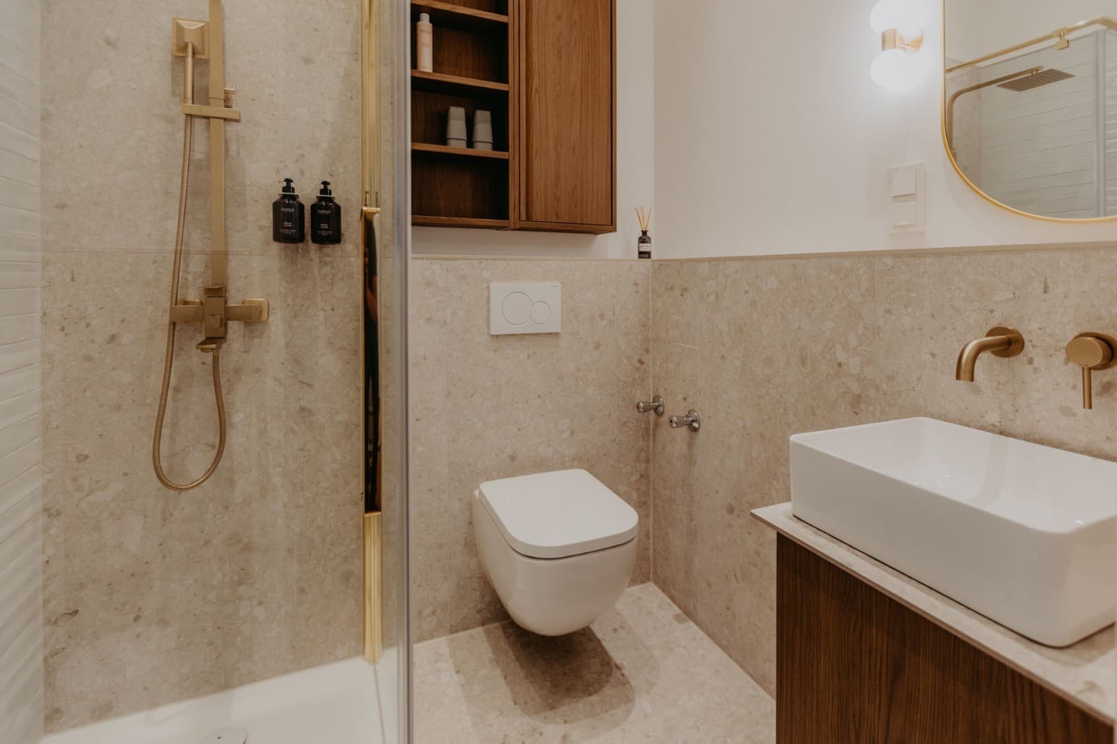 North Build Co. Tiler Mallorca 5