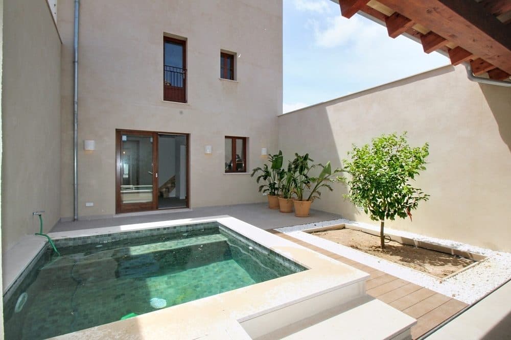 CAPDEPERA: FULLY RENOVATED END-TERRACE HOUSE IN MALLORCAN STYLE 3