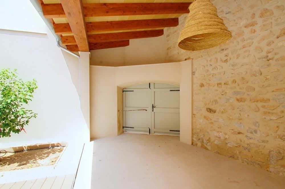 CAPDEPERA: FULLY RENOVATED END-TERRACE HOUSE IN MALLORCAN STYLE 29