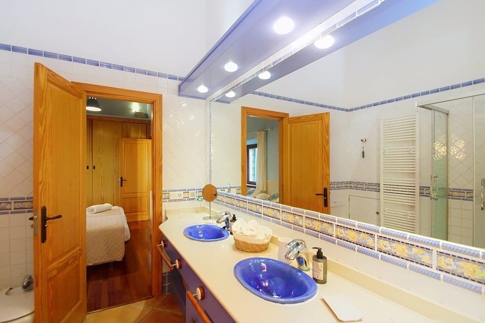 SANTANYÍ: TOP INVESTMENT FINCA WITH ETV LICENSE 18
