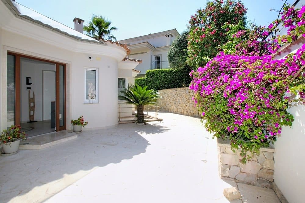 SANTA PONÇA: MODERN VILLA WITH SEA VIEWS 10