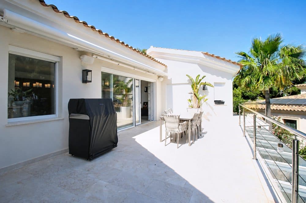 SANTA PONÇA: MODERN VILLA WITH SEA VIEWS 9