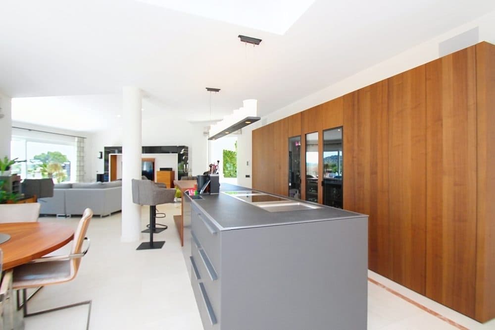SANTA PONÇA: MODERN VILLA WITH SEA VIEWS 18