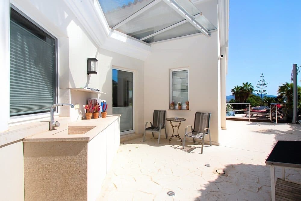 SANTA PONÇA: MODERN VILLA WITH SEA VIEWS 14