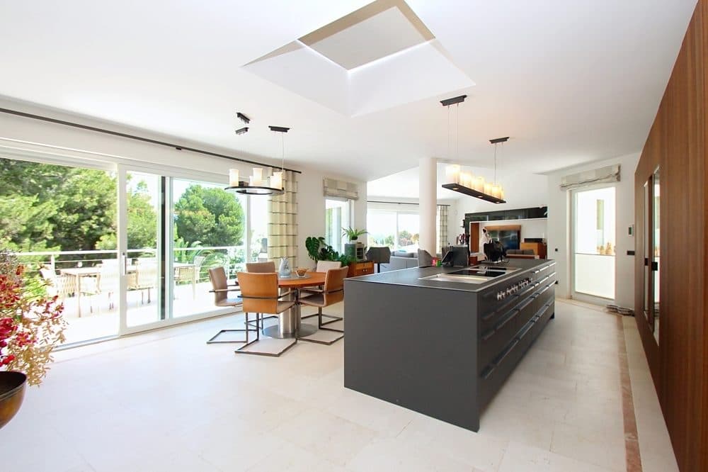 SANTA PONÇA: MODERN VILLA WITH SEA VIEWS 23