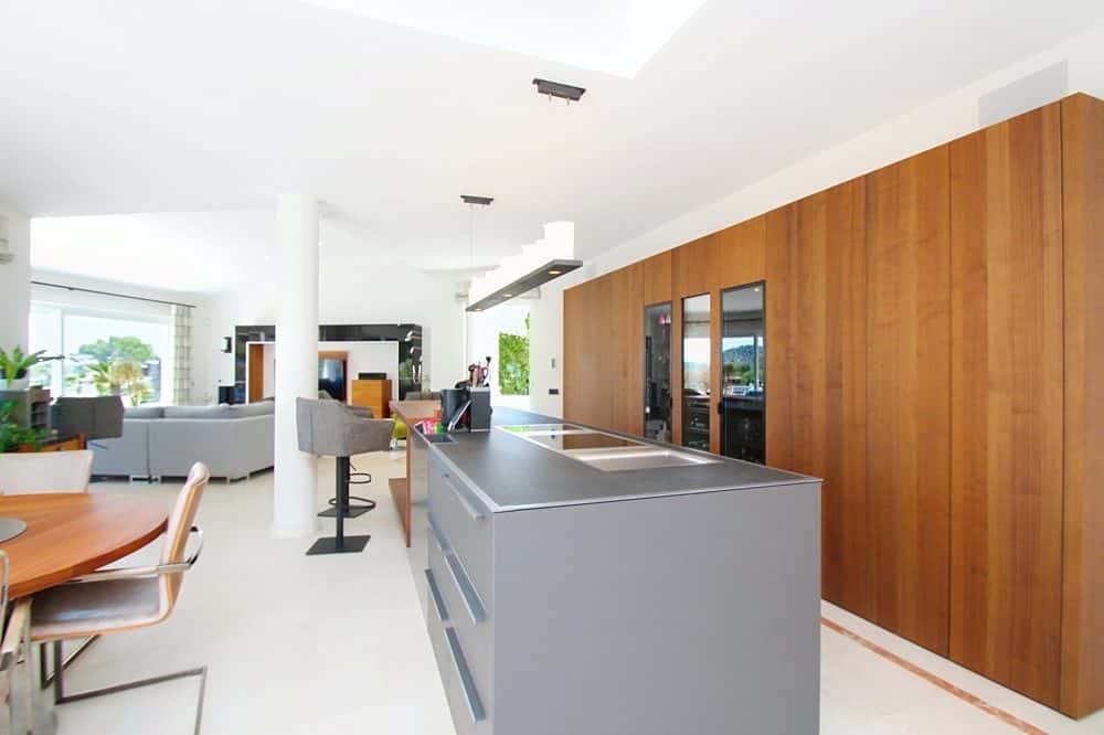 SANTA PONÇA: MODERN VILLA WITH SEA VIEWS 15