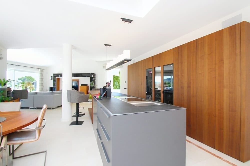SANTA PONÇA: MODERN VILLA WITH SEA VIEWS 15
