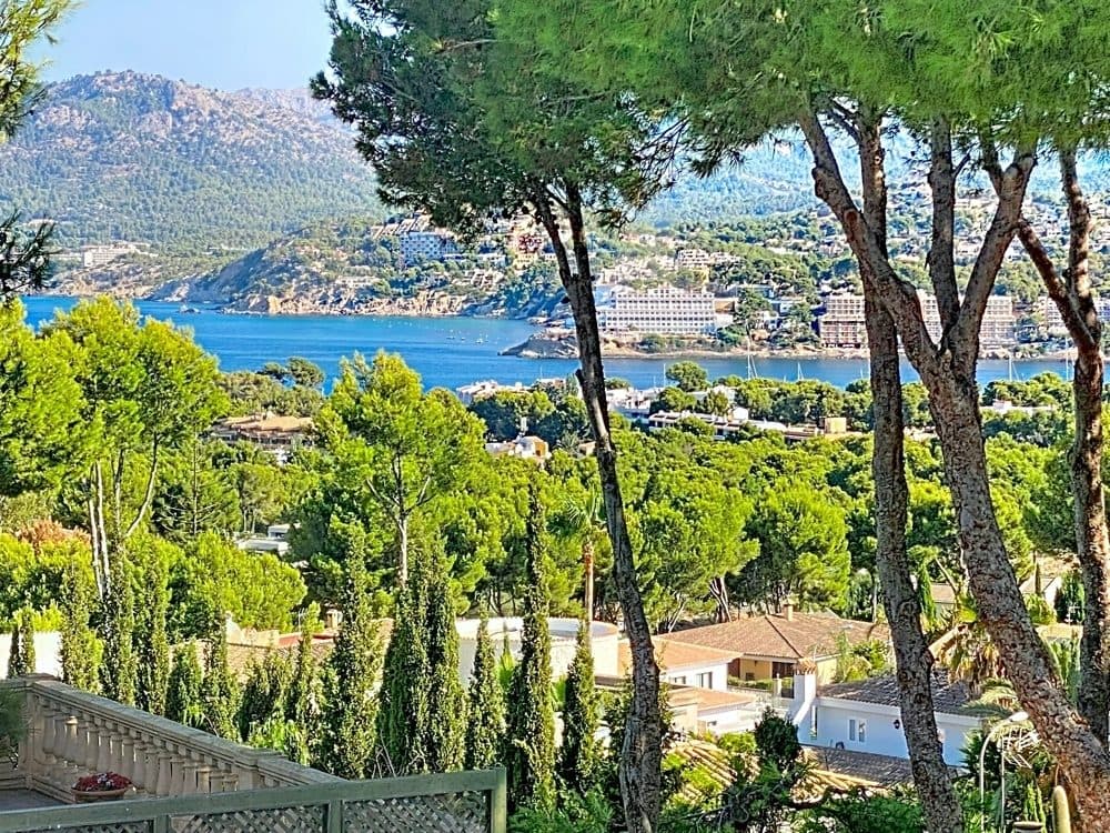 SANTA PONÇA: MODERN VILLA WITH SEA VIEWS 12