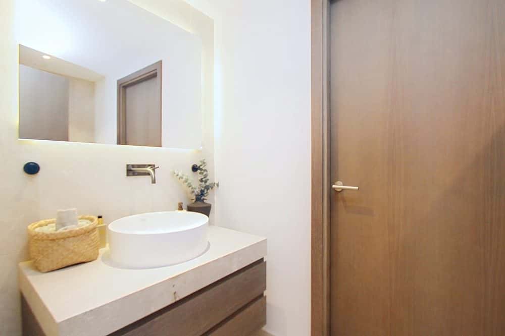 PALMA: HIGH-END DESIGN APARTMENT WITH TERRACE IN THE HEART OF PALMA 22