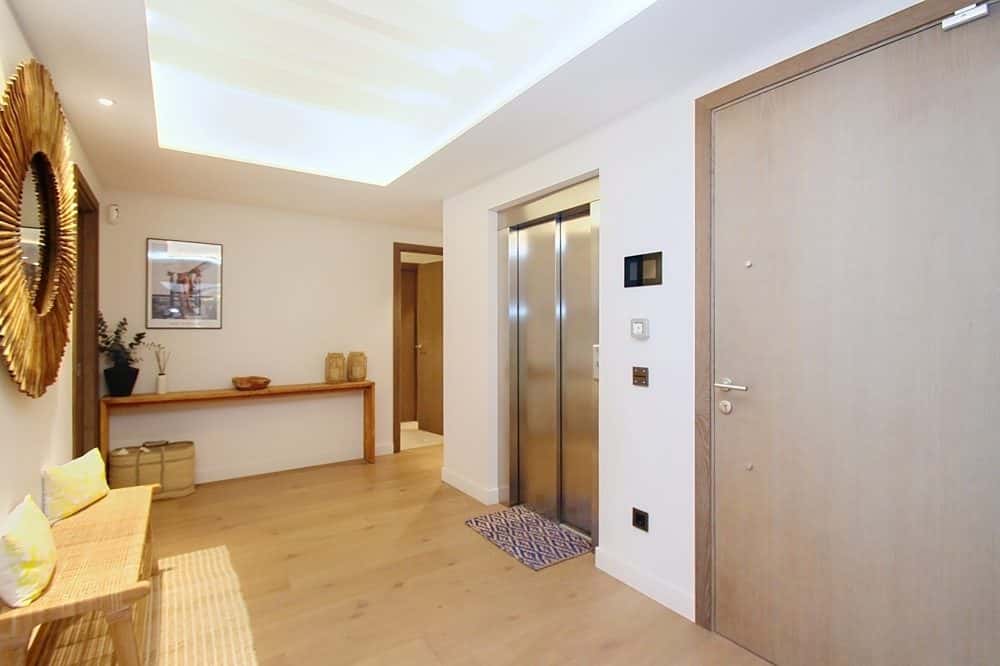PALMA: HIGH-END DESIGN APARTMENT WITH TERRACE IN THE HEART OF PALMA 11