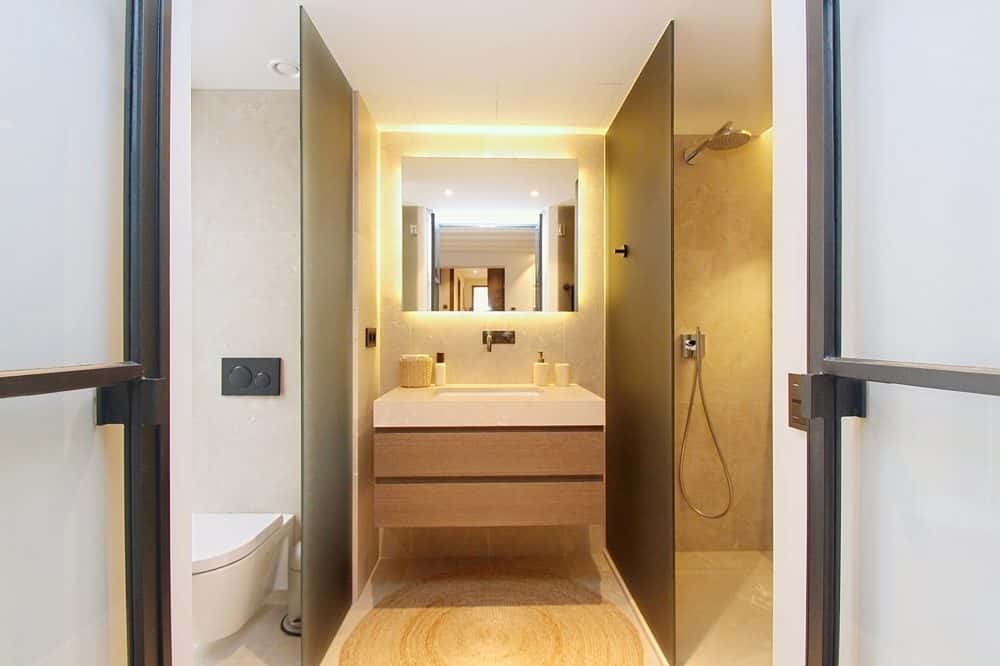 PALMA: HIGH-END DESIGN APARTMENT WITH TERRACE IN THE HEART OF PALMA 25