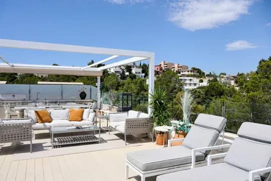 ARENAL: RENOVIERTE ERSTE-REIHE-WOHNUNG MIT MEERBLICK 27