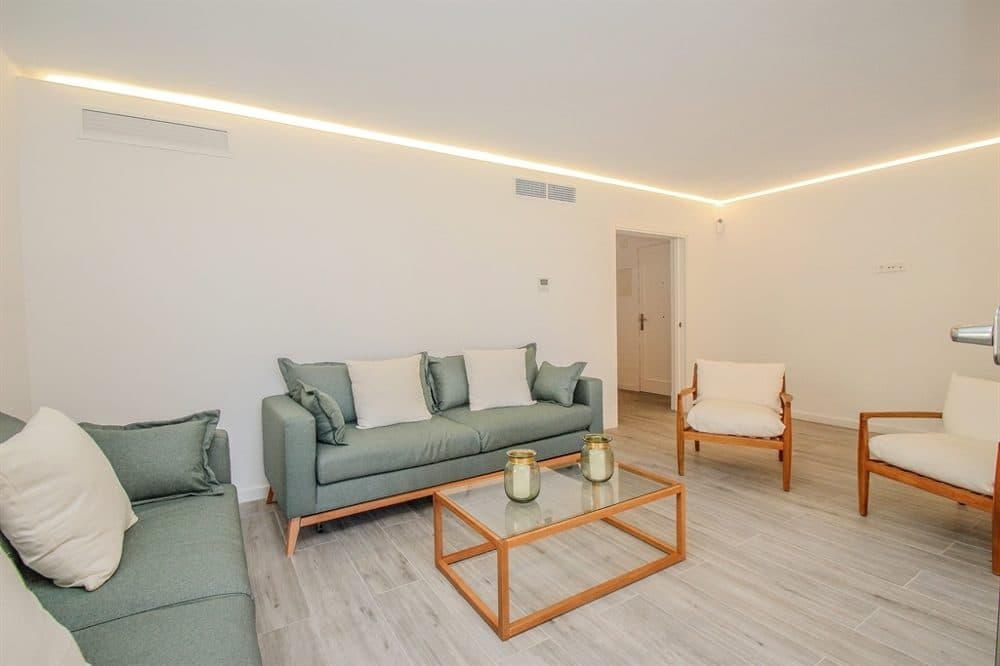 ARENAL: RENOVIERTE ERSTE-REIHE-WOHNUNG MIT MEERBLICK 5