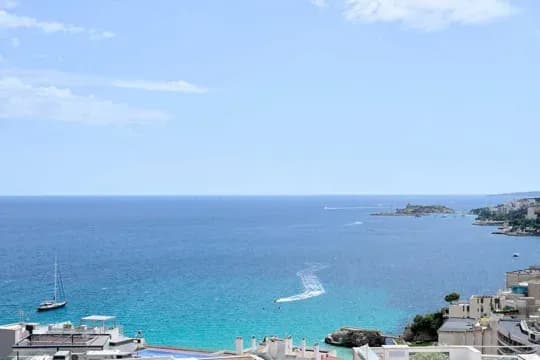 ARENAL: RENOVIERTE ERSTE-REIHE-WOHNUNG MIT MEERBLICK 24