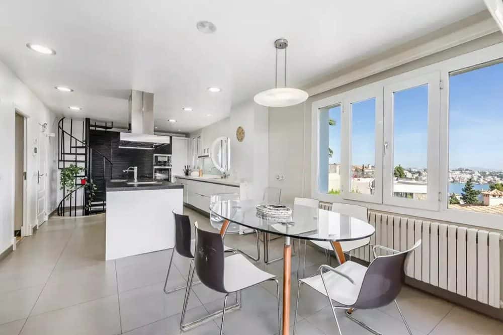 CAS CATALÀ NOU: DETACHED VILLA WITH POOL AND MODERNISATION POTENTIAL 9