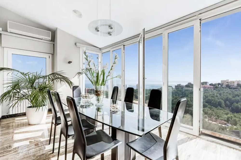 CAS CATALÀ NOU: DETACHED VILLA WITH POOL AND MODERNISATION POTENTIAL 8