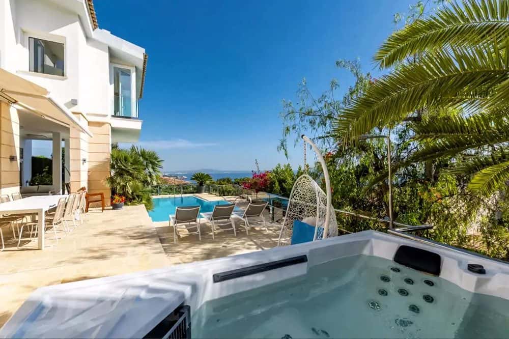 CAS CATALÀ NOU: DETACHED VILLA WITH POOL AND MODERNISATION POTENTIAL 5