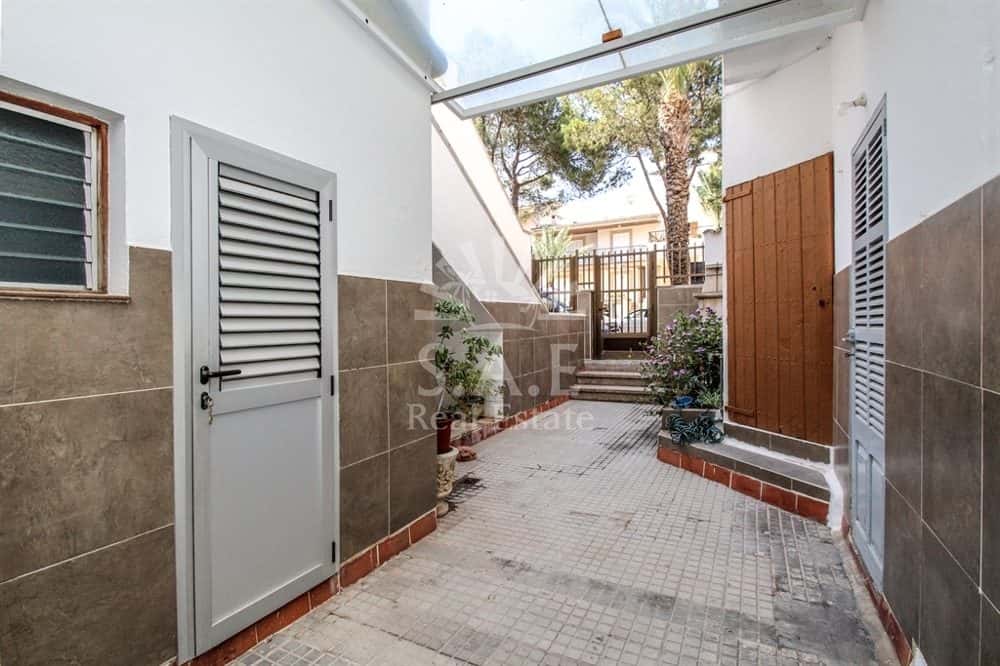 CAN PICAFORT: TERRACED HOUSE BUILDING IN THE FIRST LINE OF THE SEA 6