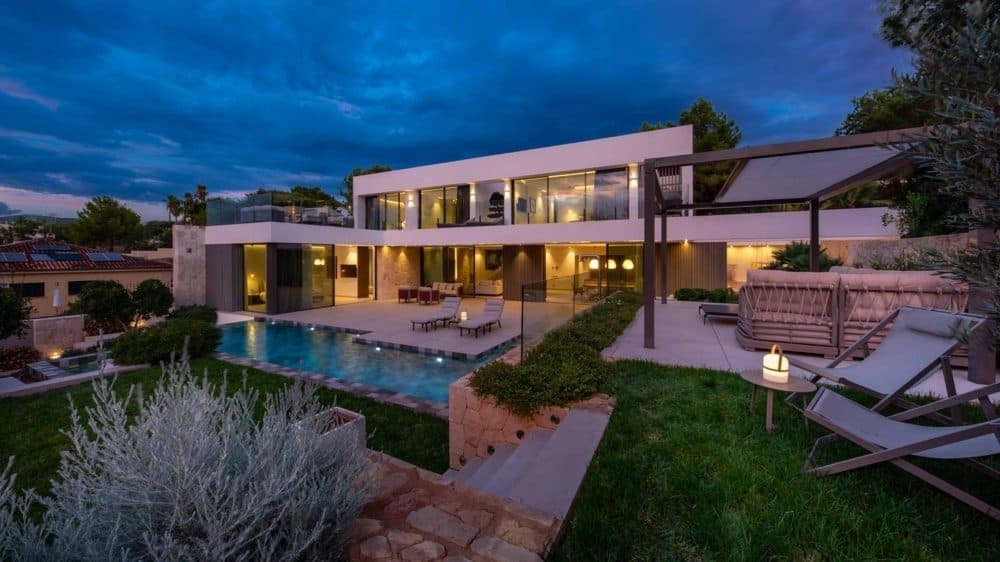 CALA VINYAS: EXCLUSIVE DESIGN VILLA WITH POOL