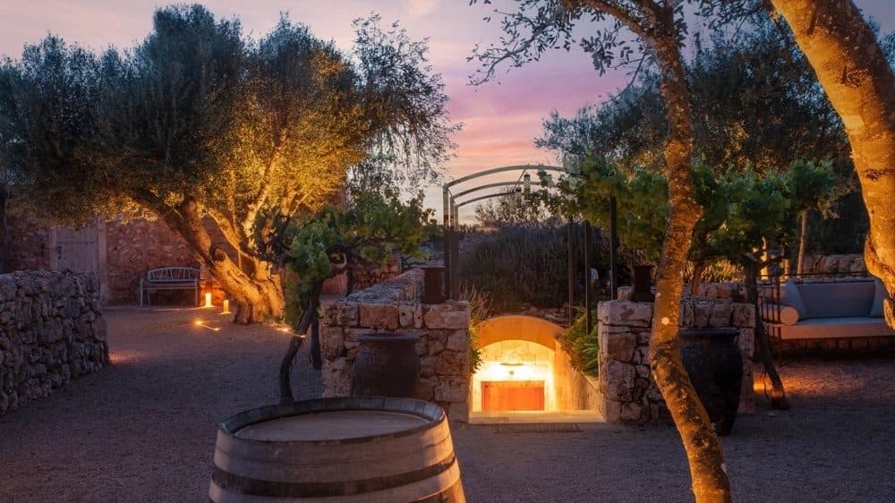 PORRERES: EXCLUSIVE FINCA WITH VINEYARD AND LARGE ESTATE 23