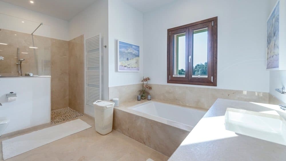 PORRERES: EXCLUSIVE FINCA WITH VINEYARD AND LARGE ESTATE 21