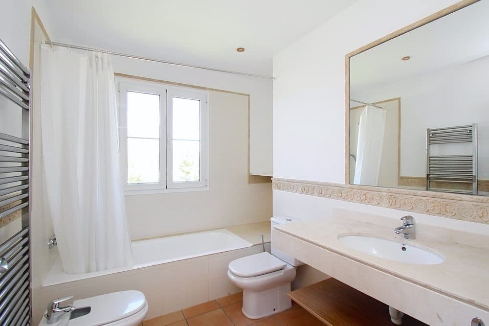 NOVA SANTA PONSA: SPITZENANGEBOT – LUXUSVILLA MIT KOMPLETTSANIERUNG 23