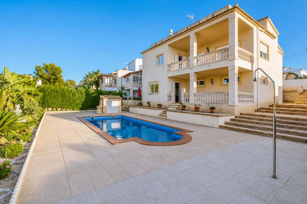 BADIA GRAN: VILLA WITH SEA VIEWS AND HOLIDAY RENTAL LICENSE