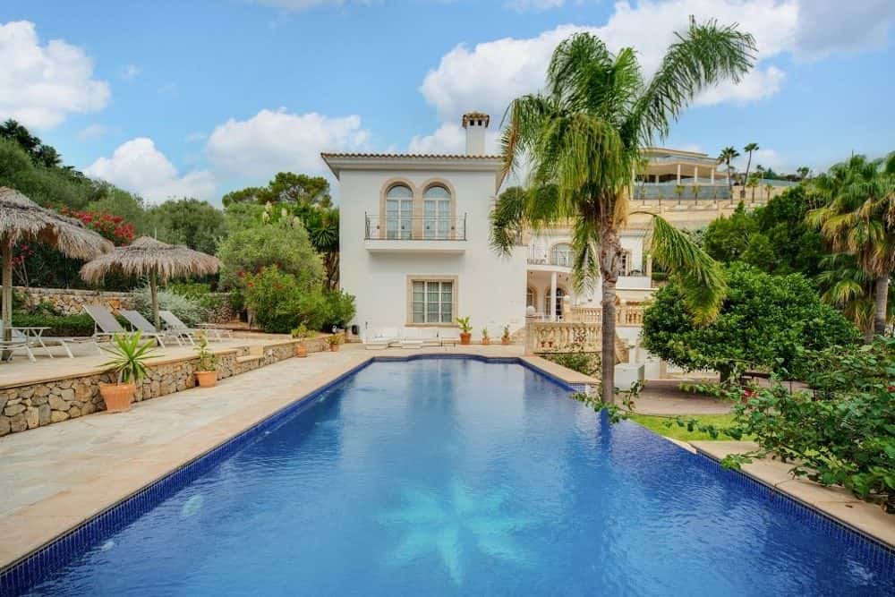 SON VIDA: HOLLYWOOD-STYLE LUXURY VILLA WITH HOLIDAY RENTAL LICENSE