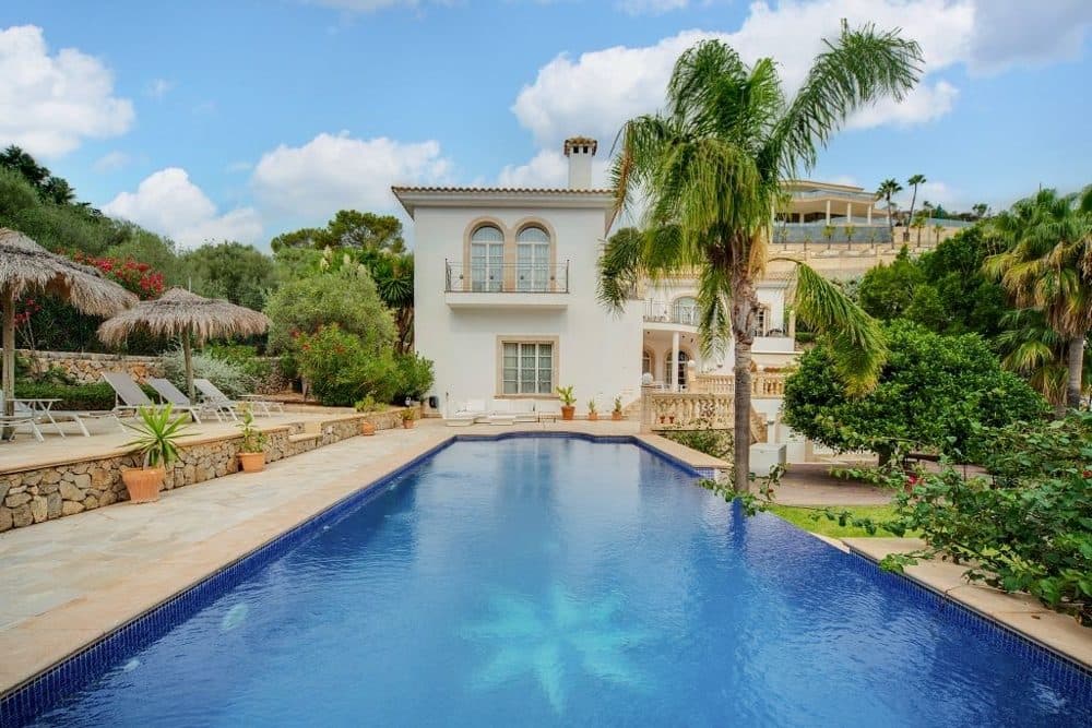 SON VIDA: HOLLYWOOD-STYLE LUXURY VILLA WITH HOLIDAY RENTAL LICENSE