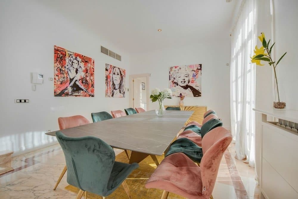 SON VIDA: HOLLYWOOD-STYLE LUXURY VILLA WITH HOLIDAY RENTAL LICENSE 27