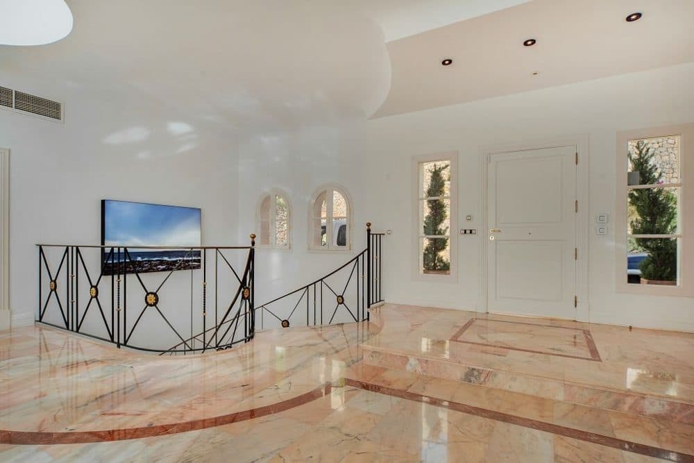 SON VIDA: HOLLYWOOD-STYLE LUXURY VILLA WITH HOLIDAY RENTAL LICENSE 28