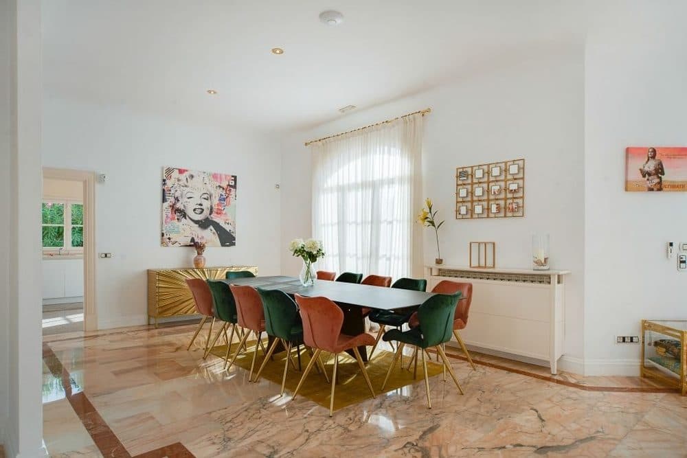 SON VIDA: HOLLYWOOD-STYLE LUXURY VILLA WITH HOLIDAY RENTAL LICENSE 17