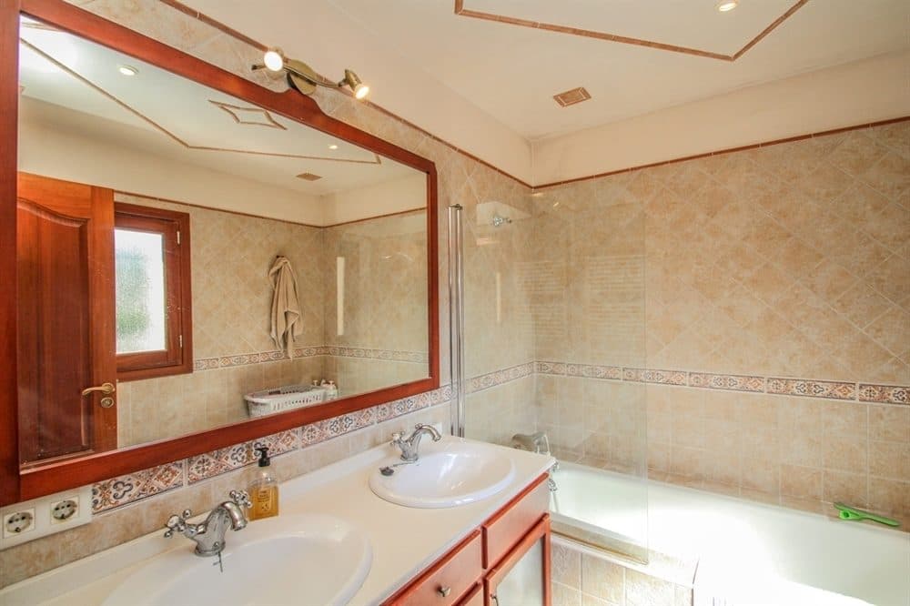 ALCUDIA: DETACHED HOUSE WITH SEA VIEWS 14