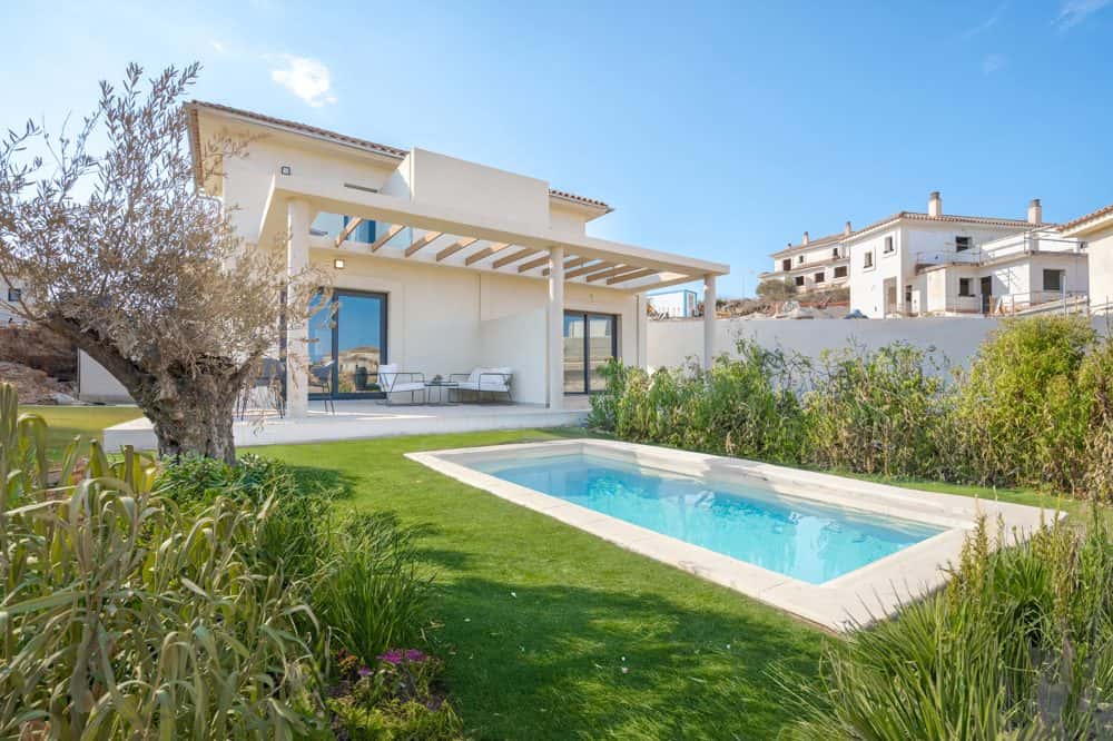CALA ROMANTICA: NEW CONSTRUCTION HOUSES IN RESIDENTIAL COMMUNITY
