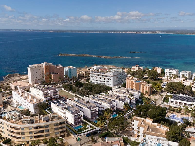 SES SALINES: ELEGANT DUPLEX FLATS WITH GARDEN 5