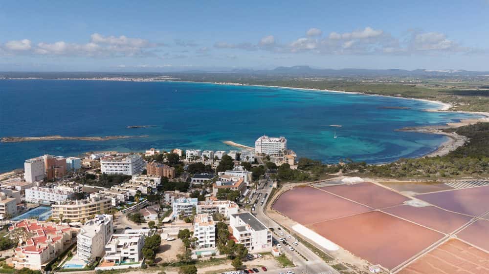 SES SALINES: ELEGANTS PISOS DÚPLEX AMB JARDÍ 9