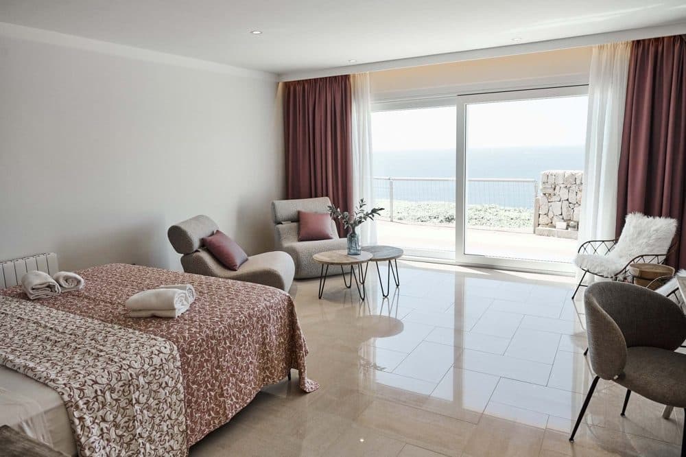 PUIGDERRÓS: EXCLUSIVE HOLIDAY RENTAL VILLA ON THE SEAFRONT 28