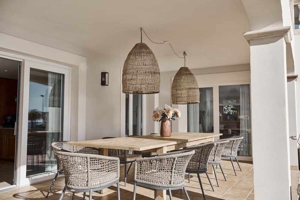 PUIGDERRÓS: EXCLUSIVE HOLIDAY RENTAL VILLA ON THE SEAFRONT 2