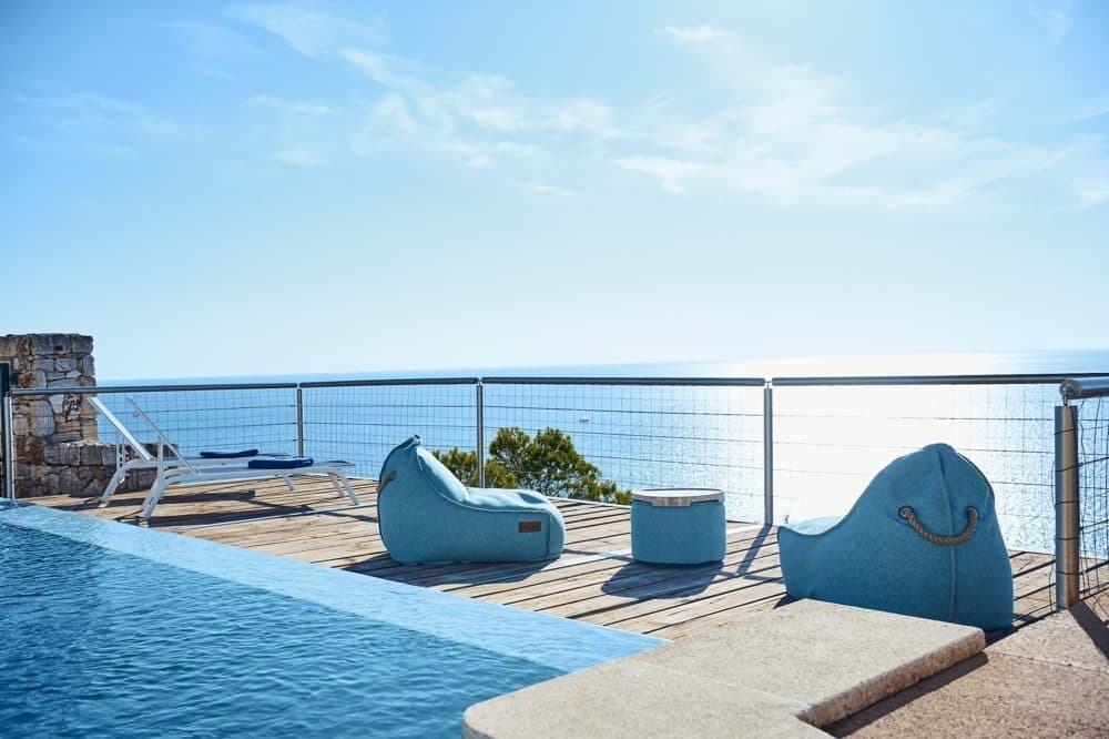 PUIGDERRÓS: EXCLUSIVE HOLIDAY RENTAL VILLA ON THE SEAFRONT 4