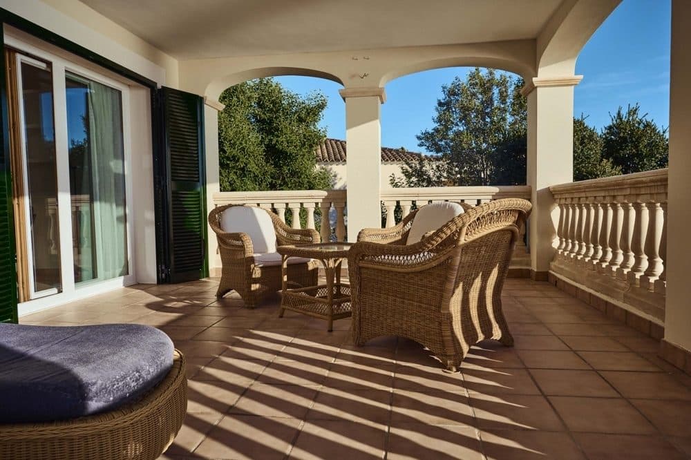 PUIGDERRÓS: EXCLUSIVE HOLIDAY RENTAL VILLA ON THE SEAFRONT 7