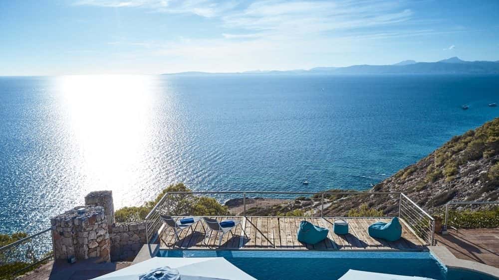 PUIGDERRÓS: EXCLUSIVE HOLIDAY RENTAL VILLA ON THE SEAFRONT 13