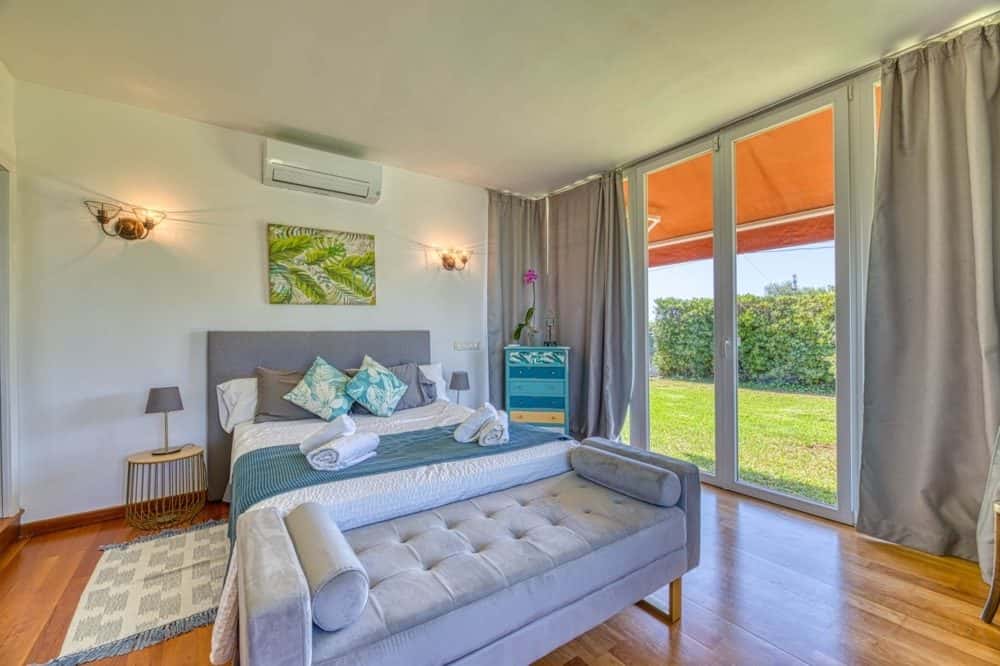 SON GUAL: HOLIDAY HOME WITH ETV RENTAL LICENSE 20