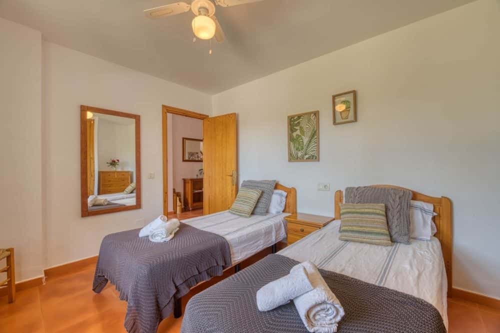 SON GUAL: HOLIDAY HOME WITH ETV RENTAL LICENSE 25