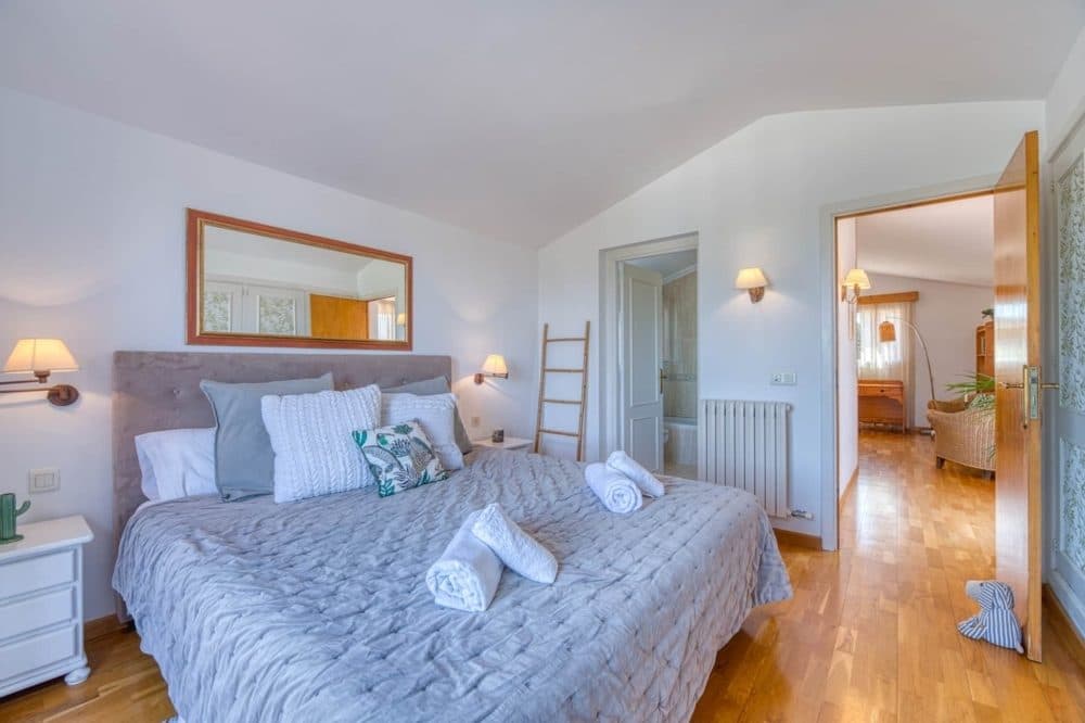 SON GUAL: CASA VACACIONAL CON LICENCIA DE ALQUILER ETV 28